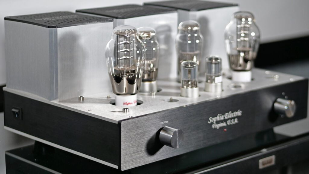 Sophia Electric 91-03 300B - wzmacniacz stereo single-ended, widok z przodu