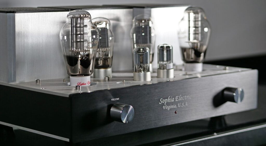 Sophia Electric 91-03 300B - wzmacniacz stereo single-ended, widok z przodu